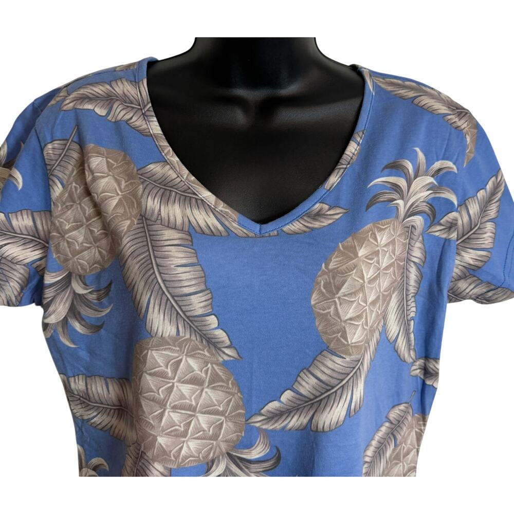 Hibiscus Hawaii Top Large L Blue Pineapple V-Neck Short Sleeve Women Aloha New - Picture 2 of 9